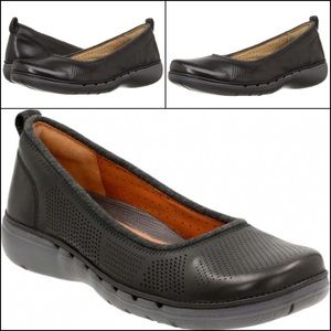 Clark’s UN Elita Black Leather Flats